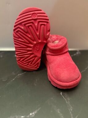UGG Kids' Ultra Classic Mini Boot - pink